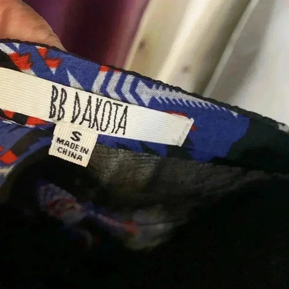 BB Dakota Aztec print dress, size small - Picture 4 of 4